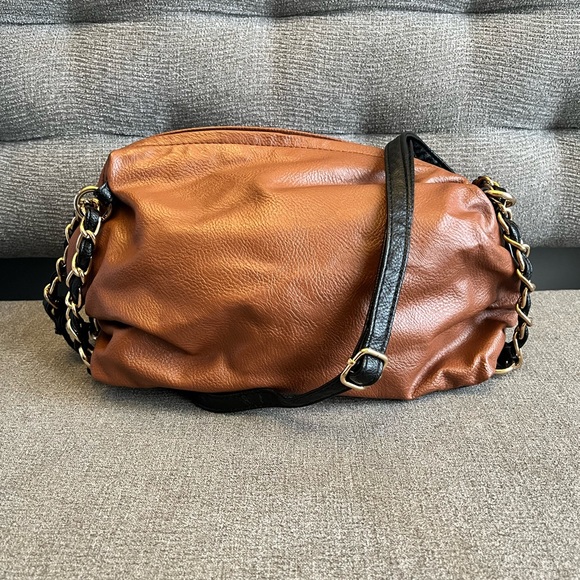 Kensie camel and black cross body bag - Picture 3 of 12